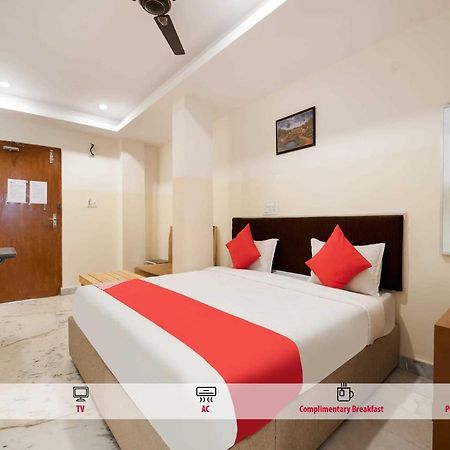 Oyo 69511 Hotel Sea E Pearl Visakhapatnam Buitenkant foto