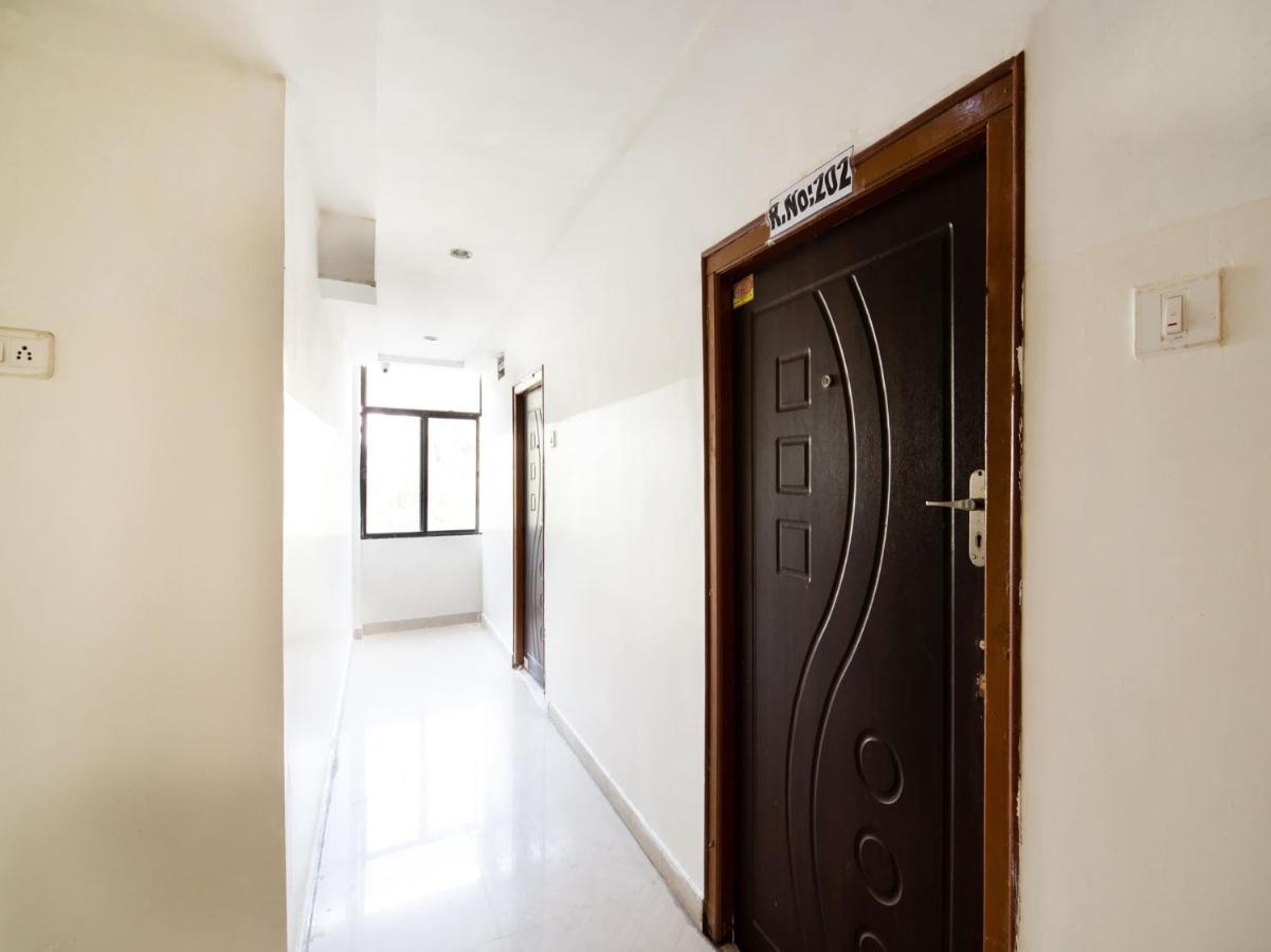Oyo 69511 Hotel Sea E Pearl Visakhapatnam Buitenkant foto