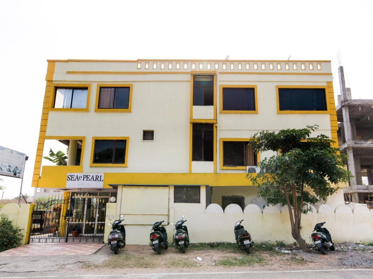 Oyo 69511 Hotel Sea E Pearl Visakhapatnam Buitenkant foto