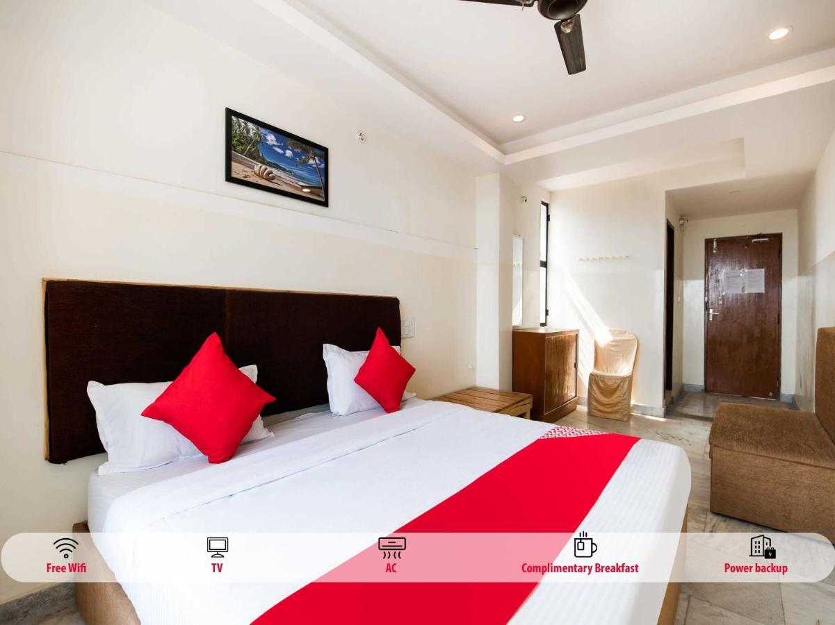 Oyo 69511 Hotel Sea E Pearl Visakhapatnam Buitenkant foto