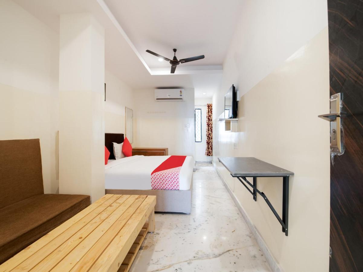 Oyo 69511 Hotel Sea E Pearl Visakhapatnam Buitenkant foto