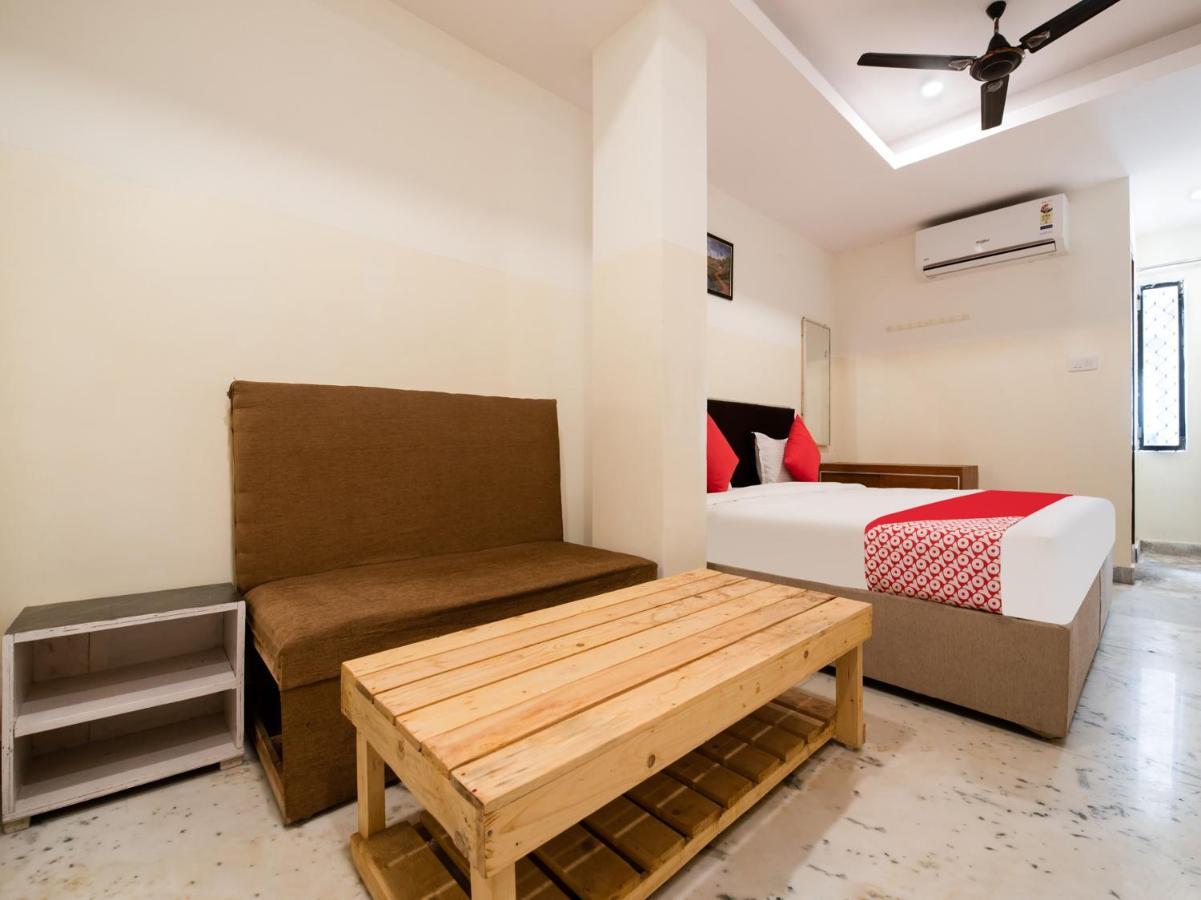Oyo 69511 Hotel Sea E Pearl Visakhapatnam Buitenkant foto